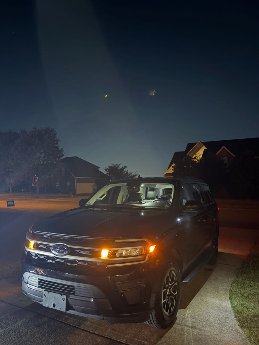 Ford Expedition finished after dark